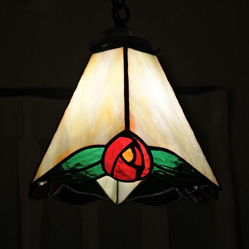 レトロな薔薇のペンダントランプ ステンドグラス ランプ 照明