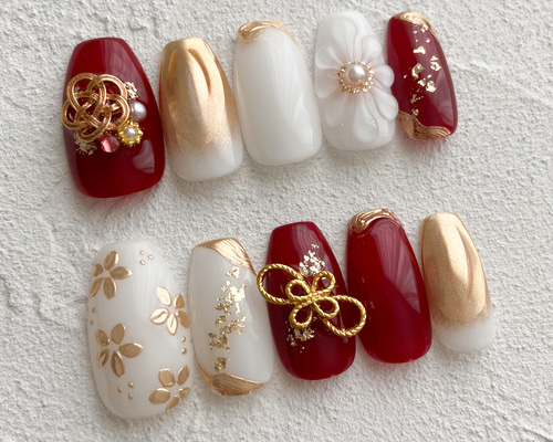 即購入❌ ネイルチップ ニュアンス卒業式 成人式 前撮り 振袖 袴 着物 和柄 ネイルチップ ニュアンス卒業式成人式 前撮り 振袖 袴 着物 和柄 赤 淡色