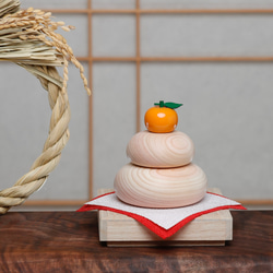 《new！》鏡餅　木製　無垢材　国産ひのき　桐箱入り　S,M,Lサイズ 9枚目の画像