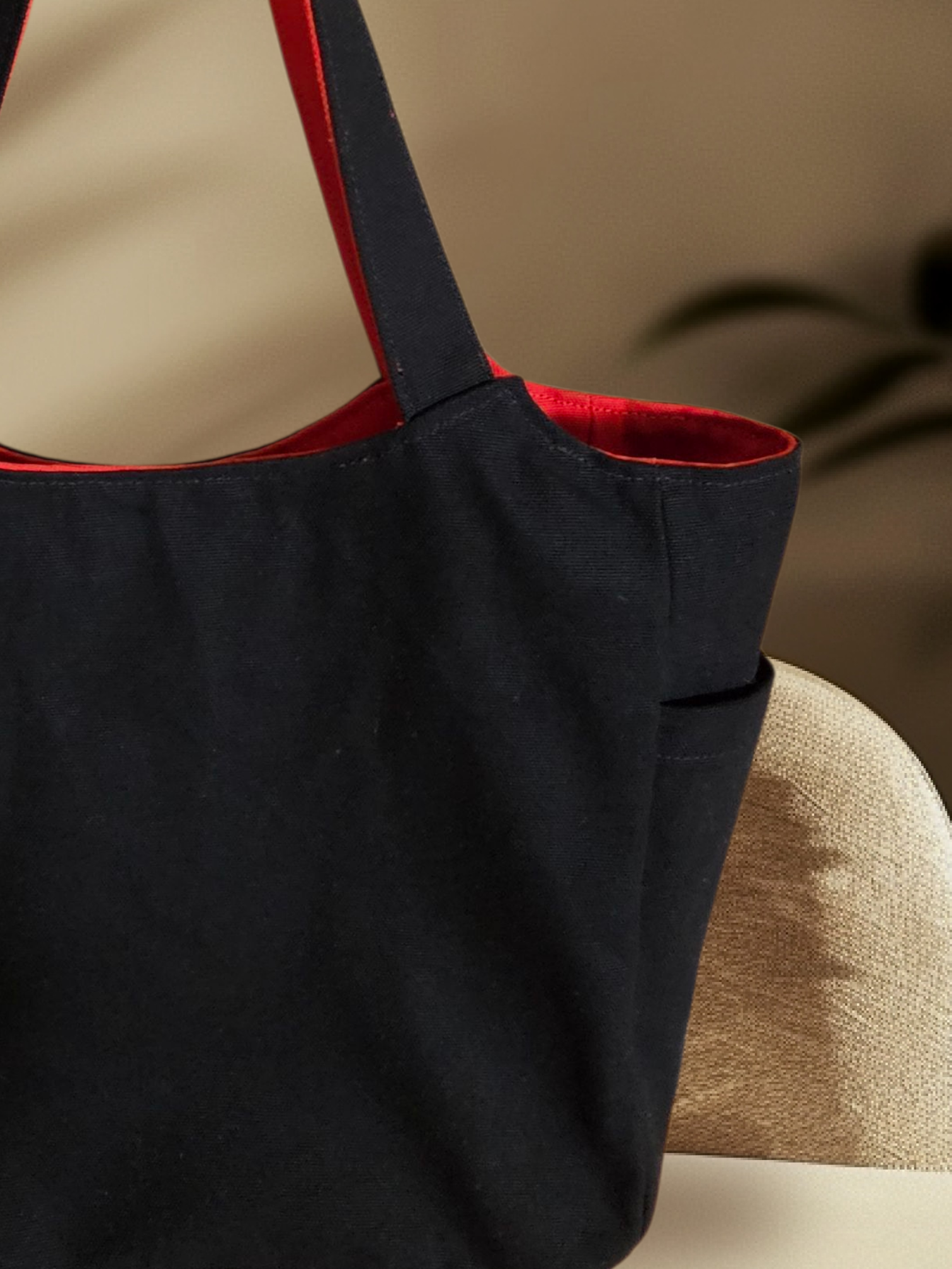 帆布のシンプルトートバッグ