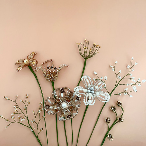 ビーズフラワー ブーケ（ホワイト／ベージュ／ブラウン） アート