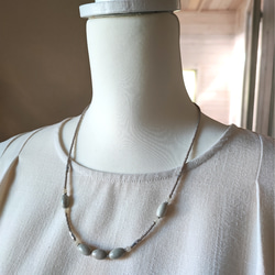 檸檬石とチューブ型ビーズの少し長めのネックレス 7枚目の画像