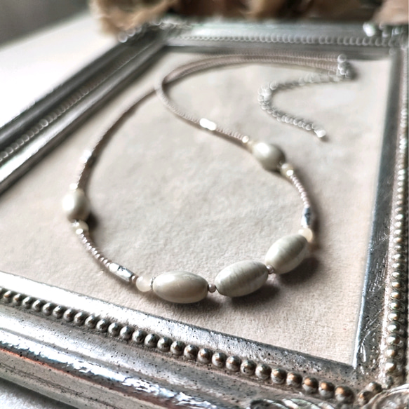 檸檬石とチューブ型ビーズの少し長めのネックレス 1枚目の画像