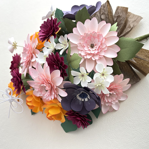 フラワーアレンジメント　ガーベラ ピンクのガーベラと薔薇のフラワーアレンジメント 発表会のプレゼント