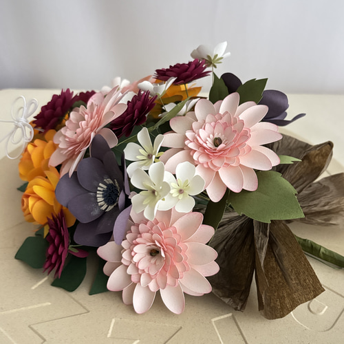 ピンクのガーベラと薔薇のフラワーアレンジメント 発表会のプレゼント