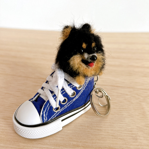 羊毛フェルト ブラックタン ポメラニアン キーホルダー 置き物