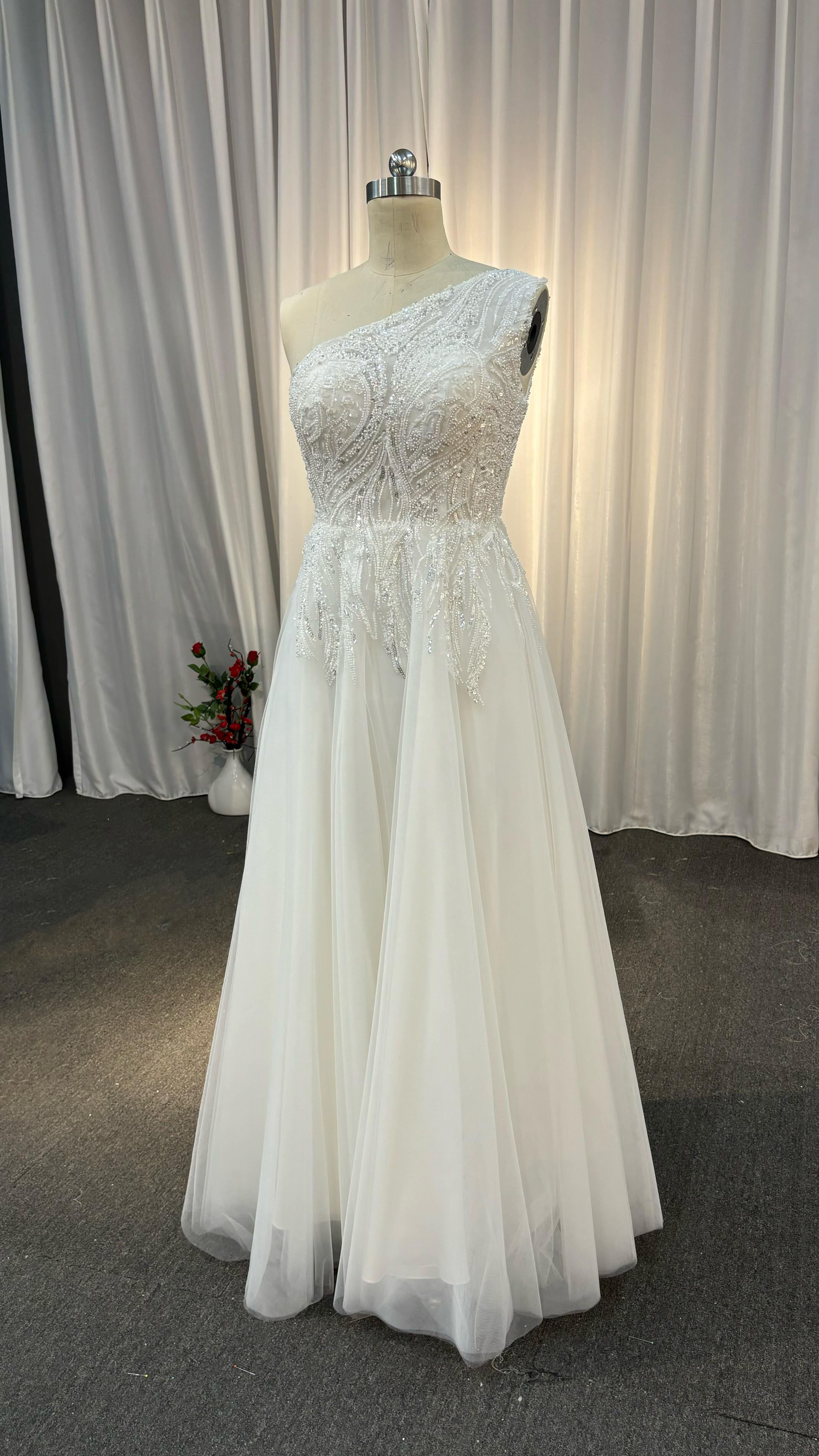 最新作　夏婚　床丈　ワンショルダー　アシメドレス非対称チャック　白　ウェディング　ブライダル　二次会前撮りお呼ばれ音楽会