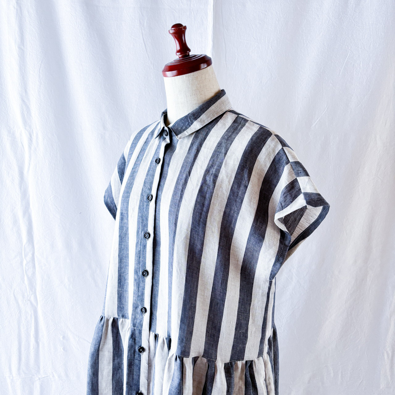 涼しく美しいアプリコットワンピース：115cm丈（リネンストライプ）