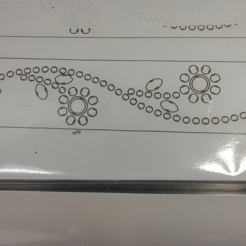 栃木レザーツタ&フラワースタッズベルトブラック ニッケル&ブラス