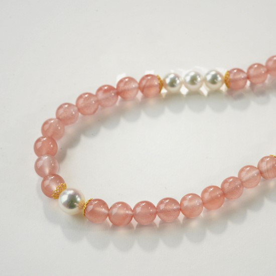 ルミナ サクラ アイスピンクシリーズ 6mm オリジナル宝山南紅 5-6.5mm 日本製アコヤ海水真珠 18Kゴールドネックレス