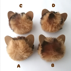 NEW/お試し価格【ふわふわねこちゃんファーとオーロラガラスのバッグチャーム】　猫キーホルダー　ファーキーホルダー　猫 3枚目の画像