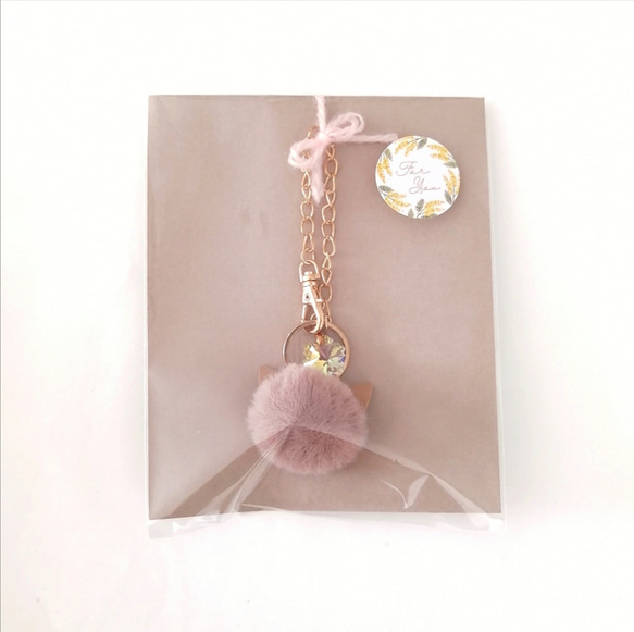 NEW/お試し価格【ふわふわねこちゃんファーとオーロラガラスのバッグチャーム】　猫キーホルダー　ファーキーホルダー　猫 20枚目の画像