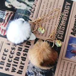 NEW/お試し価格【ふわふわねこちゃんファーとオーロラガラスのバッグチャーム】　猫キーホルダー　ファーキーホルダー　猫 15枚目の画像
