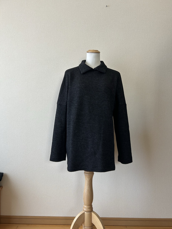 ニットのプルオーバー　ダブルフェイス 4枚目の画像