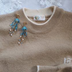 クラゲ　海月　イヤリング　ピアス　青　水色　海　個性的　軽い　ディップアート　プレゼント　贈り物　大人可愛い　金アレ対応 7枚目の画像