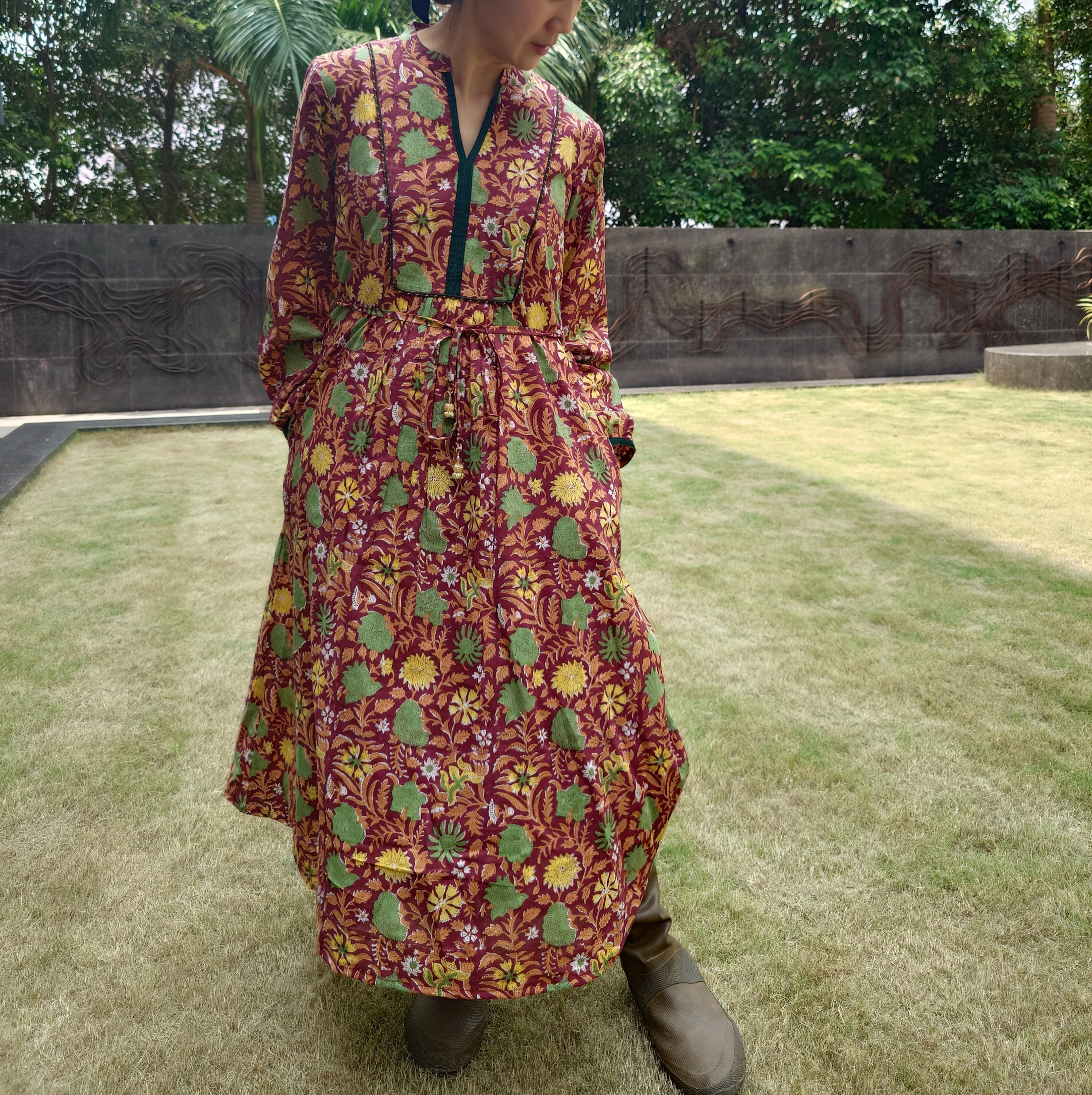 【タッセルリボン＆両ポケット付】インド／綿×ハンドブロックプリント（茶色）裏地も綿の上質シリーズ＊Aラインワンピース