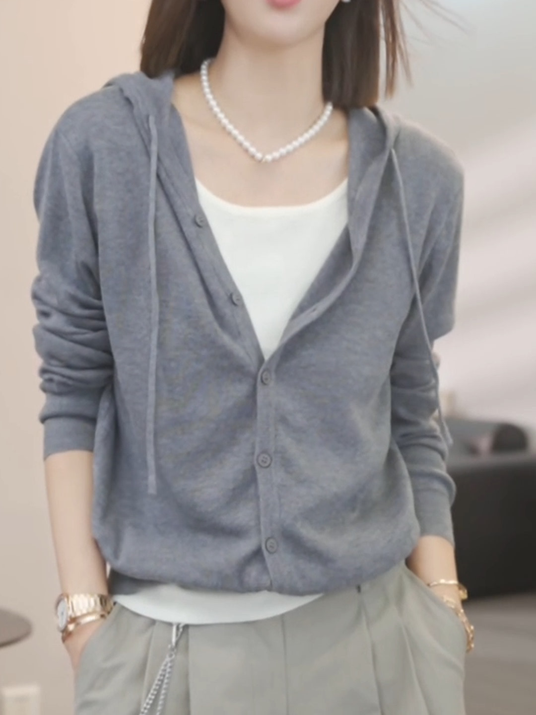 欧貨高級感フード付きニットカーディガン秋2025新モデル大きいサイズの太めの長袖のゆったりした上着