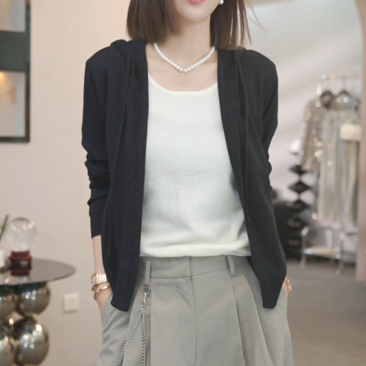 欧貨高級感フード付きニットカーディガン秋2025新モデル大きいサイズの太めの長袖のゆったりした上着