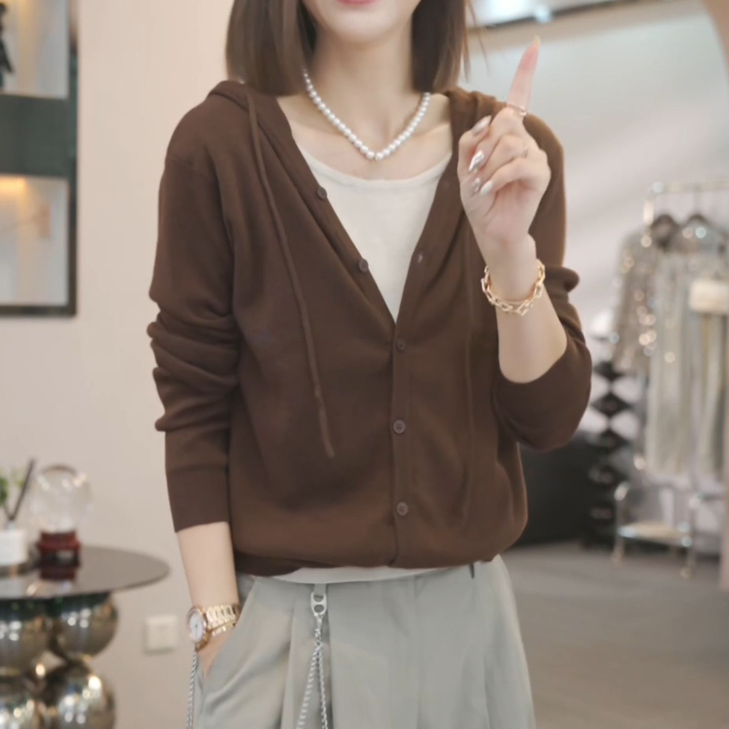 欧貨高級感フード付きニットカーディガン秋2025新モデル大きいサイズの太めの長袖のゆったりした上着