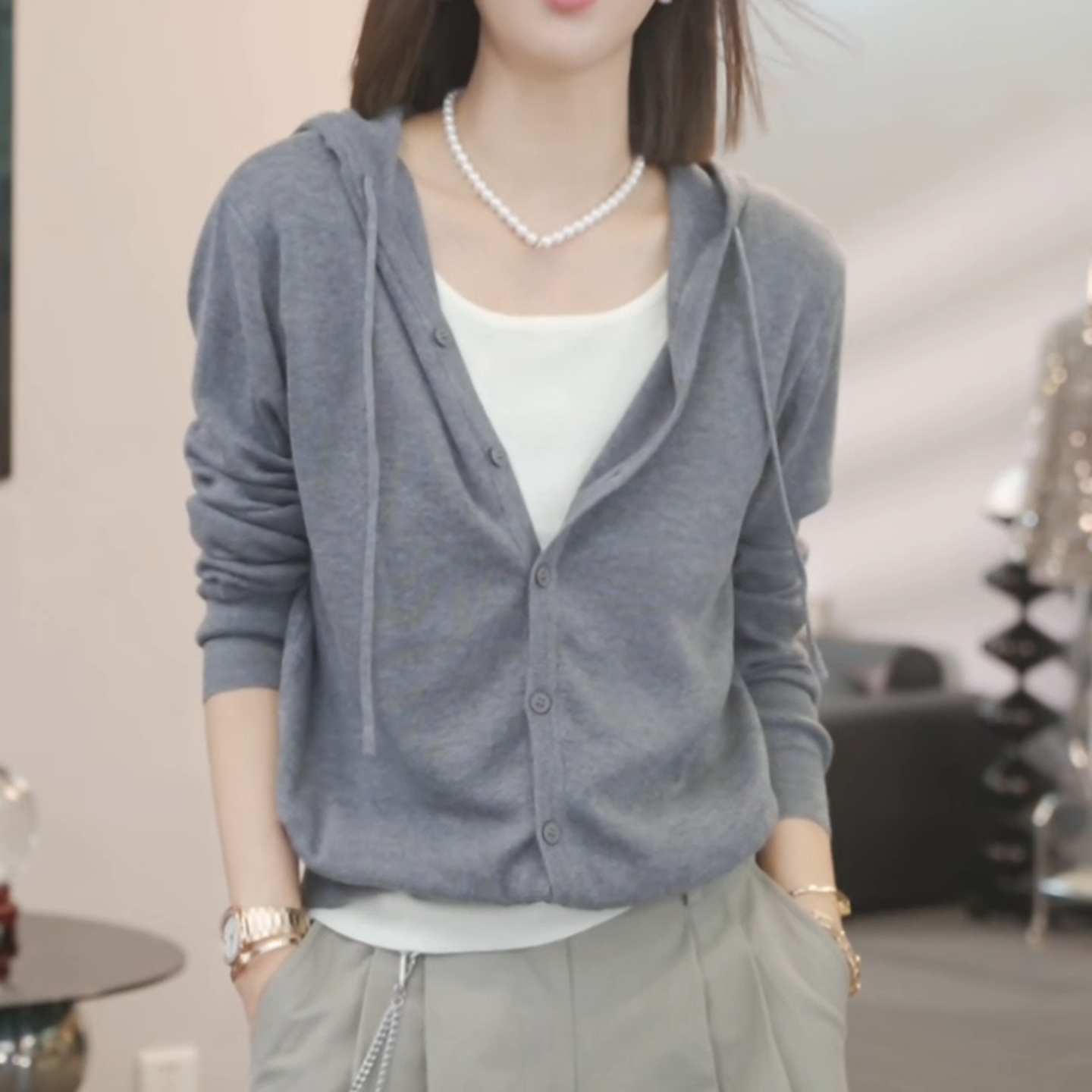 欧貨高級感フード付きニットカーディガン秋2025新モデル大きいサイズの太めの長袖のゆったりした上着