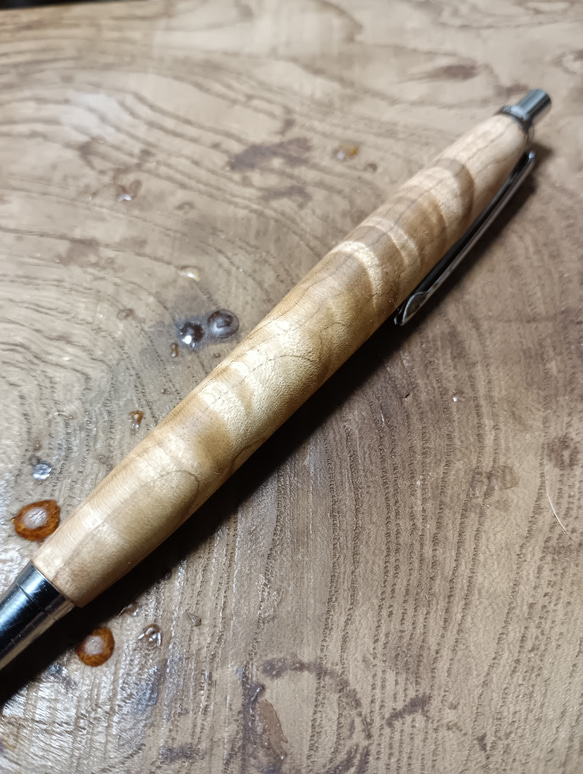 　木軸シャーペン 0.5㎜　ハードメープル杢　蜜蝋クリーム仕上げ 5枚目の画像