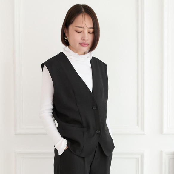 美シルエット✨ 体型カバー効果 サラサラ素材 ジレ　ブラック　0746BK 2枚目の画像