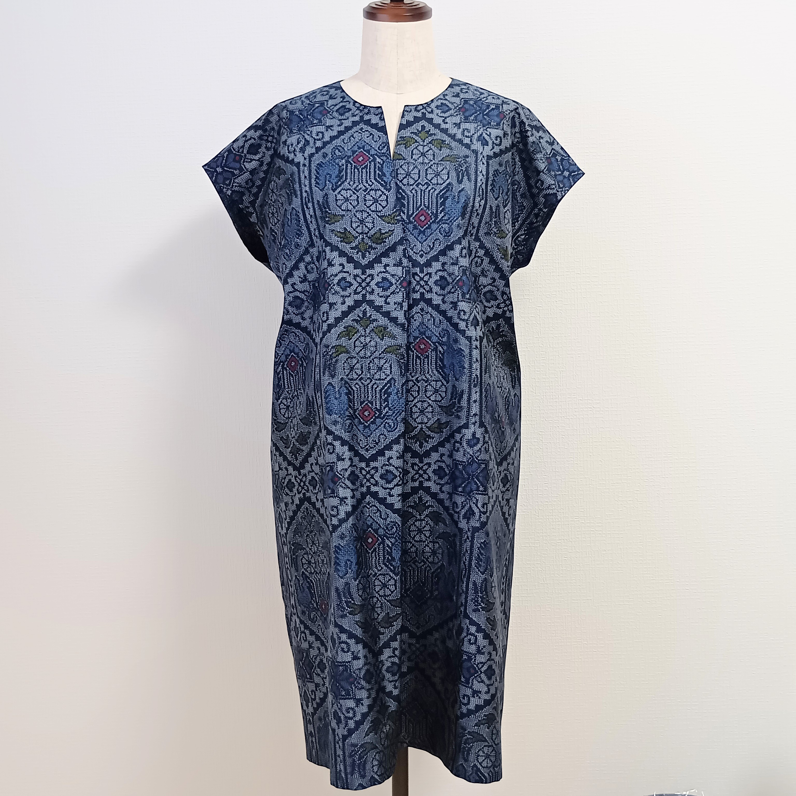 着物リメイク　村山大島紬のチュニックワンピース　亀甲に向鳥