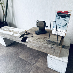 レトロなかわいさが魅力のランタンタイル コンソールテーブル ブルー系