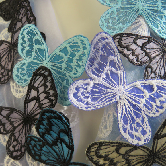 バタフライの半襟（さまざまな紫系１） 2枚目の画像