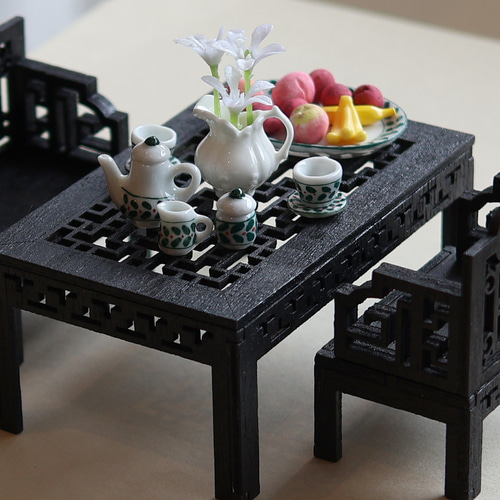 ミニチュア家具】机 木製 組立式 中華風 シルバニアサイズ 1/12サイズ