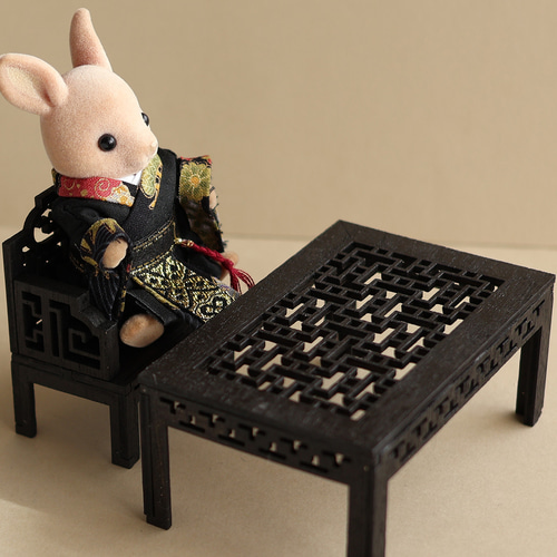 ミニチュア家具】机 木製 組立式 中華風 シルバニアサイズ 1/12