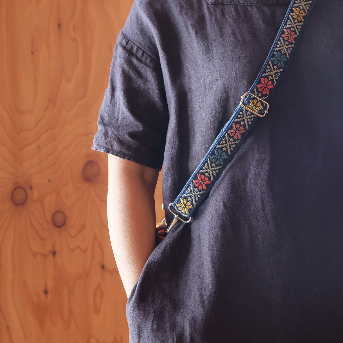 こぎん刺しマルチストラップお花畑【ショルダーストラップ☺︎刺繍】スマホショルダー⌘受注製作⌘