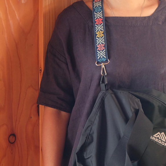 Kogin刺繡多肩帶花園[肩帶☺︎刺繡]智慧型手機單肩包⌘接受客製化⌘ 第9張的照片