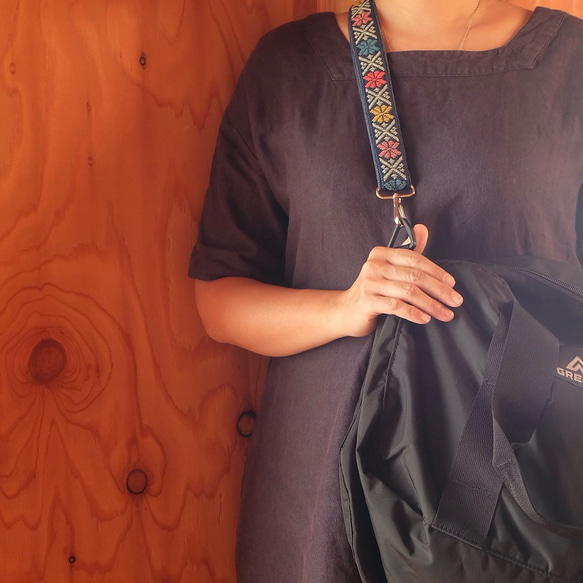 Kogin刺繡多肩帶花園[肩帶☺︎刺繡]智慧型手機單肩包⌘接受客製化⌘ 第2張的照片