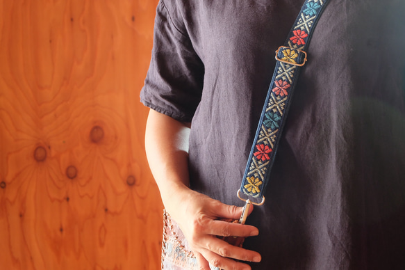 Kogin刺繡多肩帶花園[肩帶☺︎刺繡]智慧型手機單肩包⌘接受客製化⌘ 第12張的照片