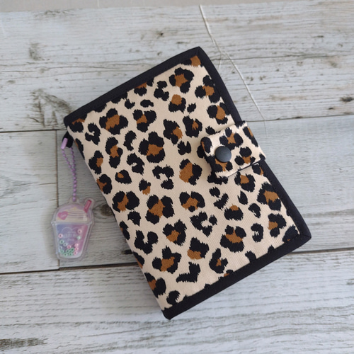 A7 シール帳カバー ハンドメイド ヒョウ柄 キルティング シール帳カバー スケジュール帳 バインダー レオパード柄 手帳カバー