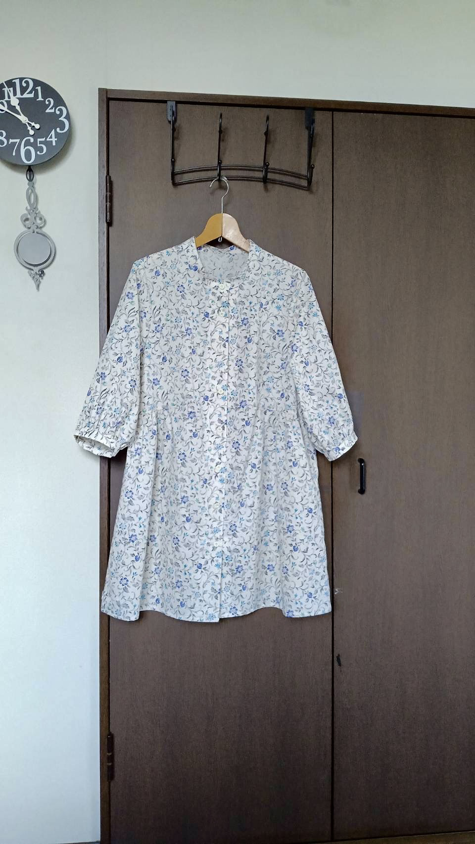 コクーンシルエットのチュニック