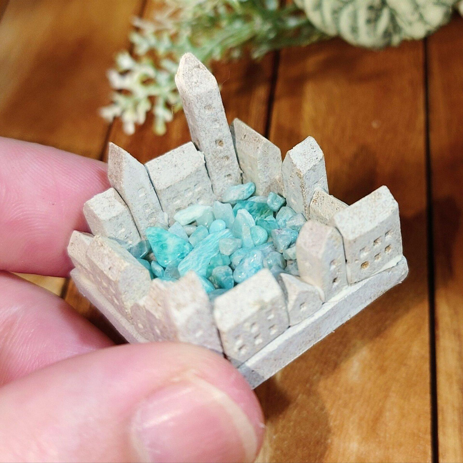 とある都市の広場