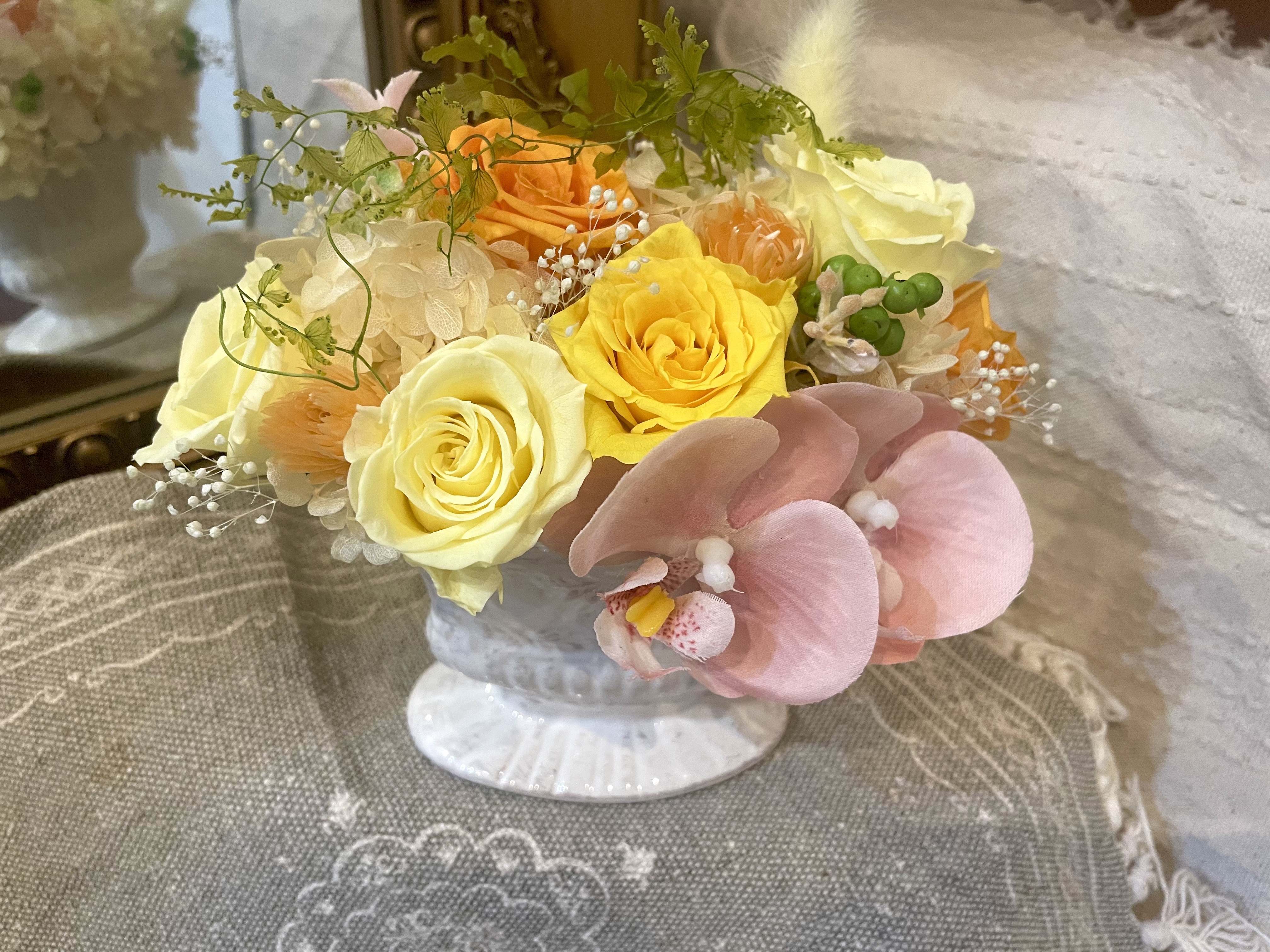 プリザーブドフラワーアレンジ　イエロー系