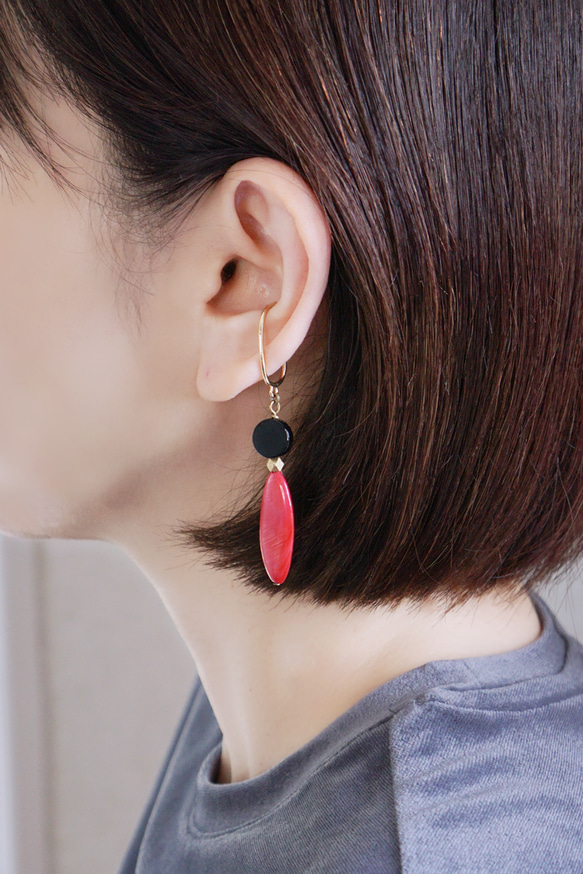 【8月誕生石】オニキスとマーキス型シェルのレッドシェルのピアス　※イヤリング・イヤーカフに変更可 8枚目の画像