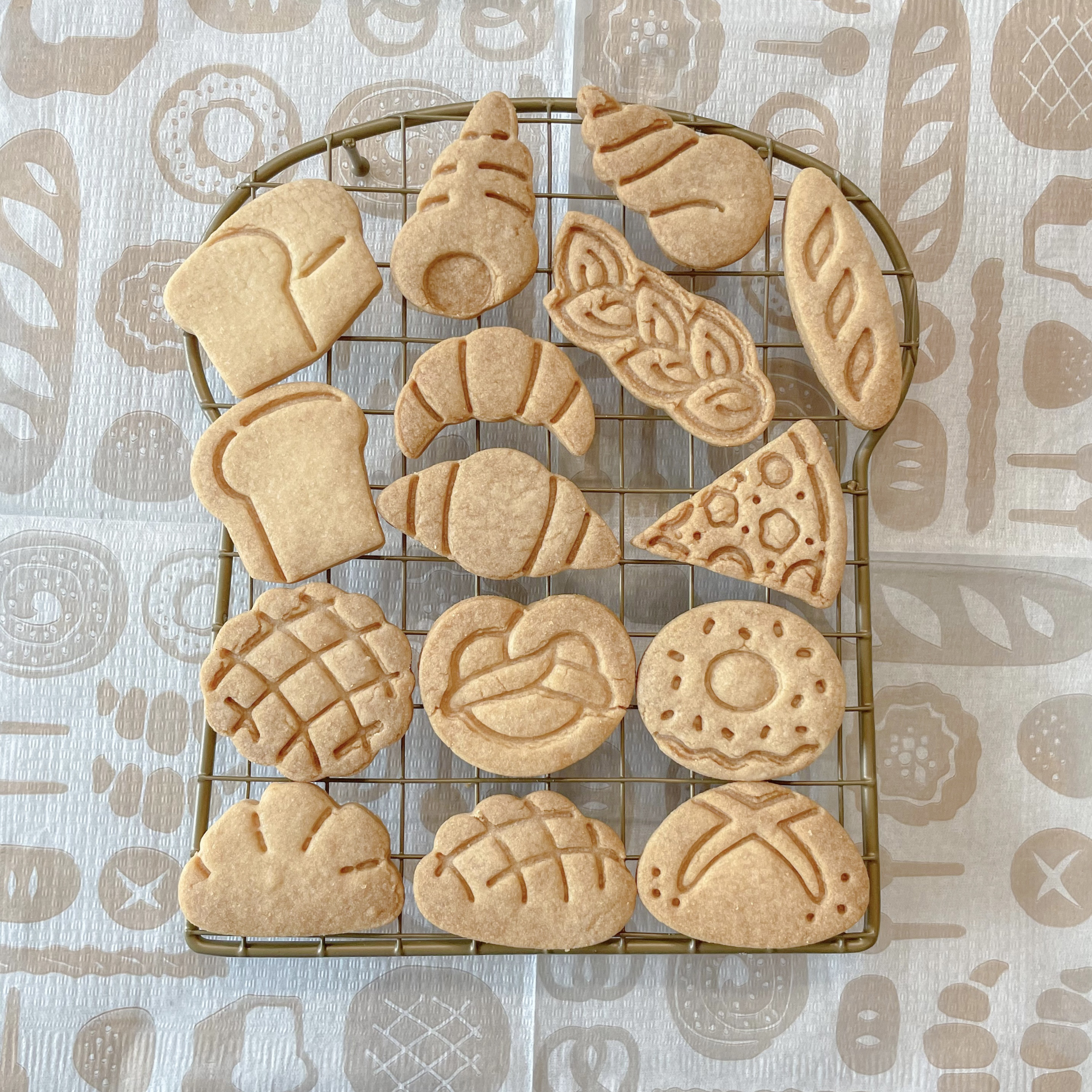 【サイズ選択】〈15点セット〉パン クッキー型/食パン/ドーナツ/プレッツェル/クロワッサン/フランスパン/クッキー缶