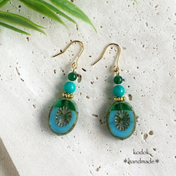 じばにゃん☺︎ 1点作品☆ 大粒エメラルドピアス　イヤリングに変更可能☺︎ アシンメトリー・片耳専用】Honey pot（ハニーポット）金属アレルギー