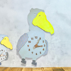 ハシビロコウ＊グレーと悠々自適に過ごせる メガサイズ 時計 木製 掛け時計 1枚目の画像