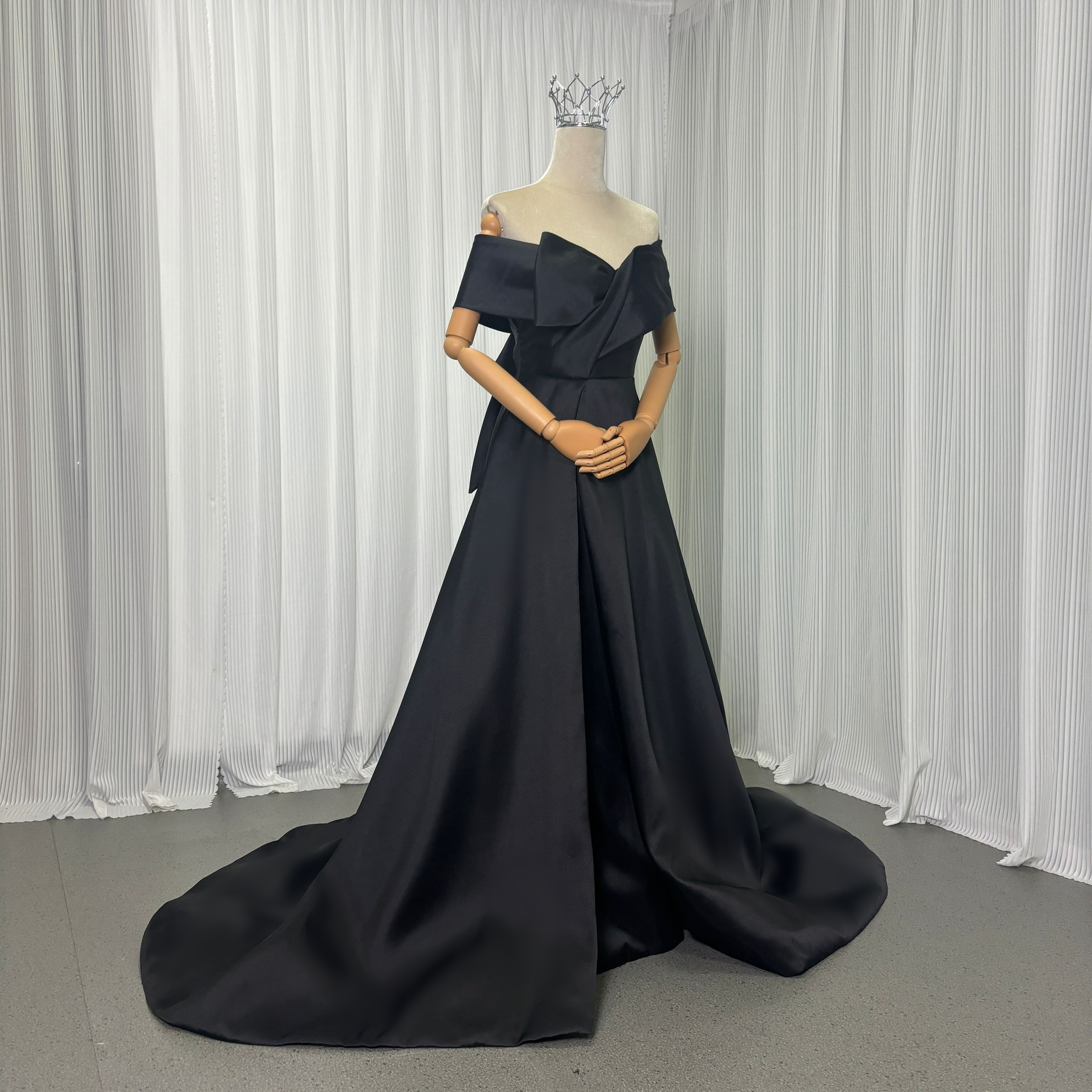 送料無料！パーティードレス オフショルダー ミカドサテン ブラック 光沢サテン リボン 前撮り 披露宴