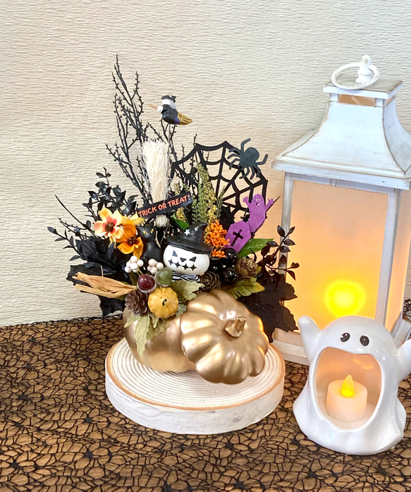 ＂カボチャの中のハロウィンナイトへようこそ！ゴーストカボチャのジャック＂蓋付きゴールドカボチャのハロウィン飾り 7枚目の画像