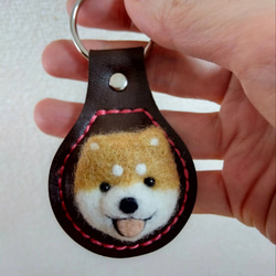 羊毛フェルト パグ キーホルダー 羊毛フェルトパグちゃんキーホルダーハンドメイド - メルカリ