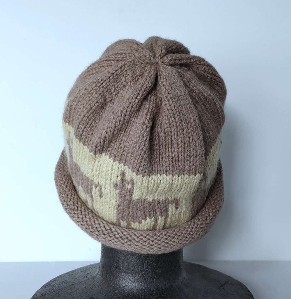 草木染毛糸の手編み帽子　AD-335　ニット帽＊編み込み＊アルパカ柄＊アースカラー＊メリノウール100％
