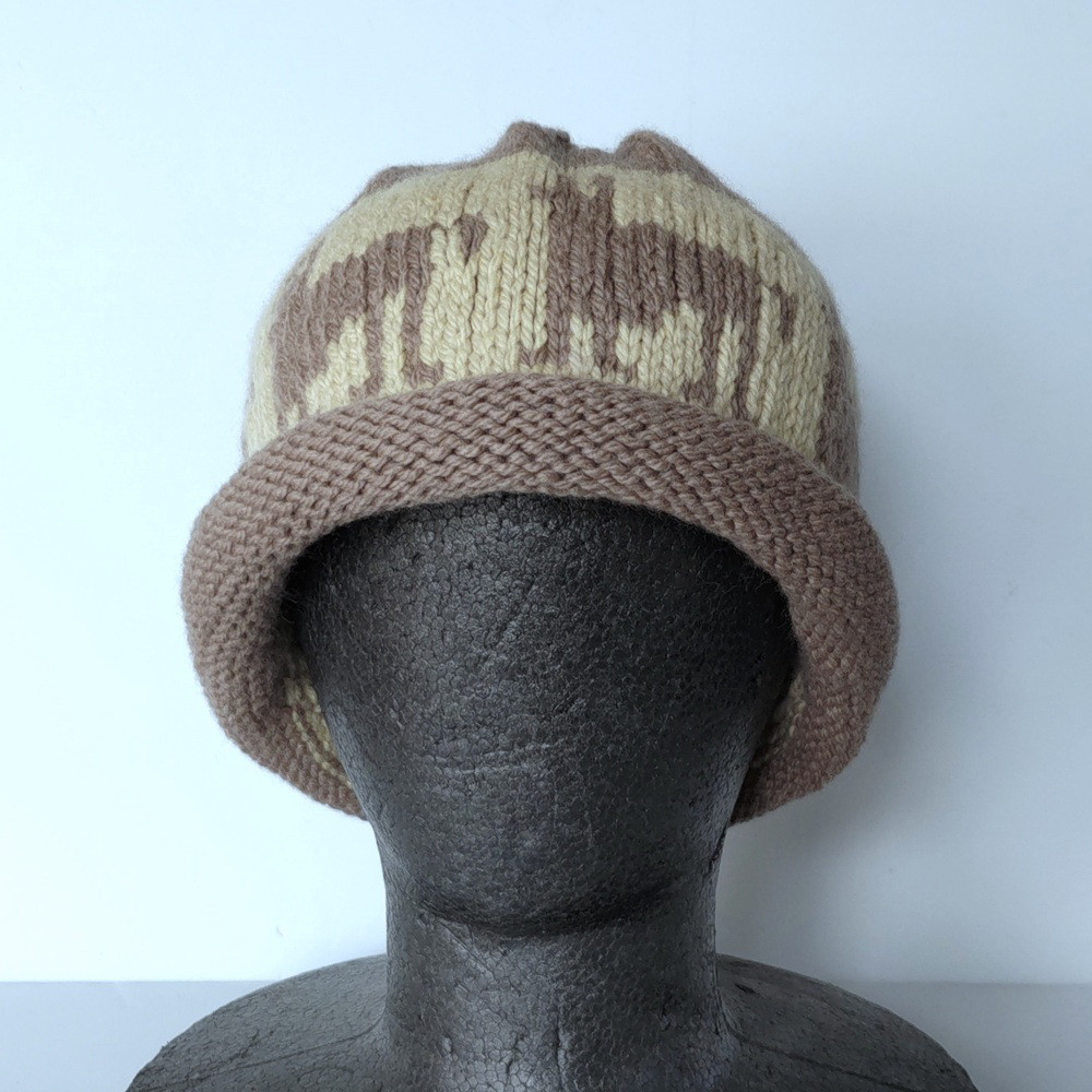 草木染毛糸の手編み帽子　AD-335　ニット帽＊編み込み＊アルパカ柄＊アースカラー＊メリノウール100％