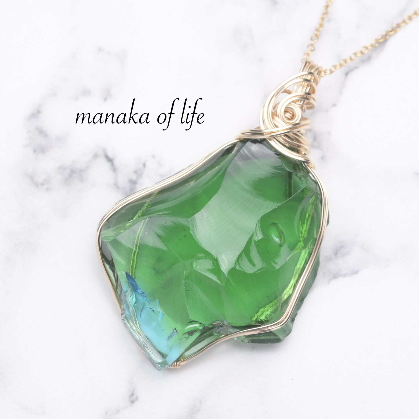 シエラネバダ産 アンダラクリスタル エメラルドシフト エレスチェルサファイア ワイヤーラッピング  送料無料でお届け 33,930円