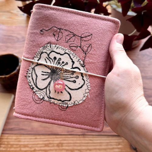 A6サイズ】ハンドメイド布製ノートカバー／手彫りスタンプ布パッチと